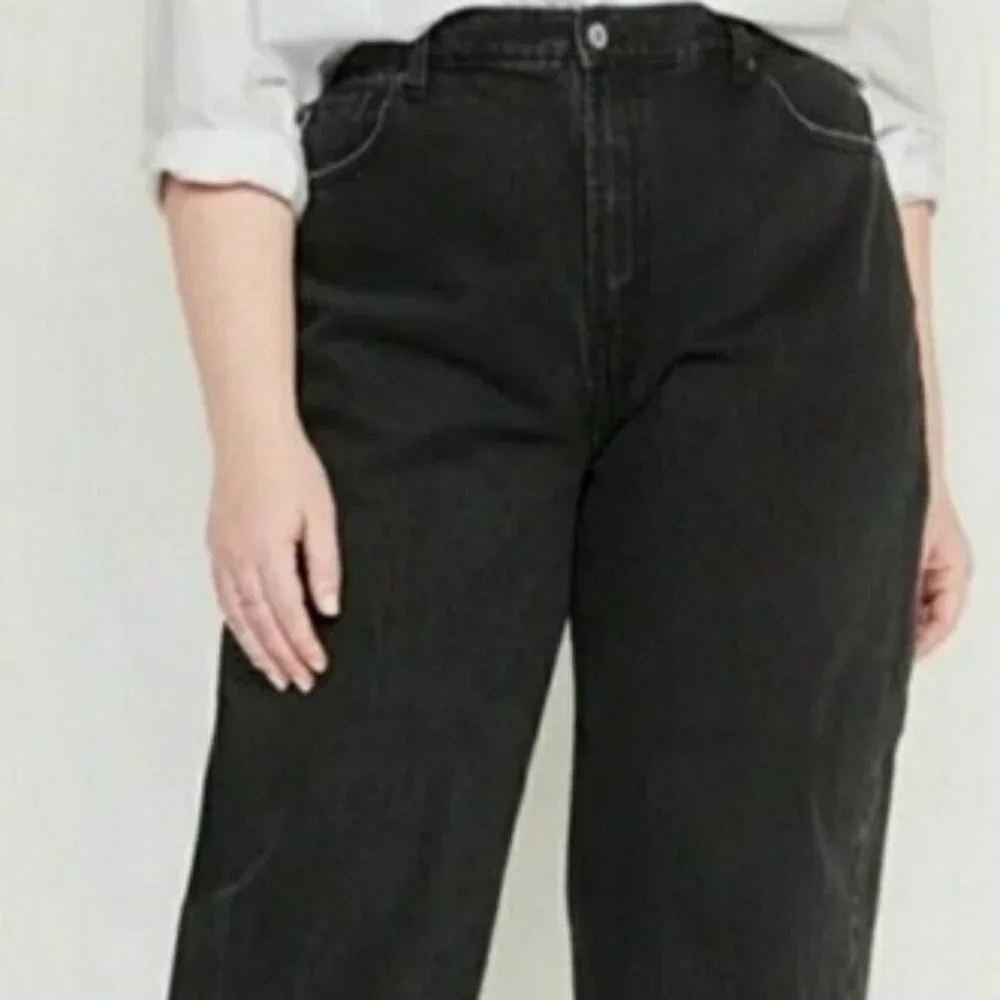 FIRM. NWT Old Navy Dark Wash Denim Jeans Extra High-Rise Balloon. Size 8 Women's - Picture 2 of 16